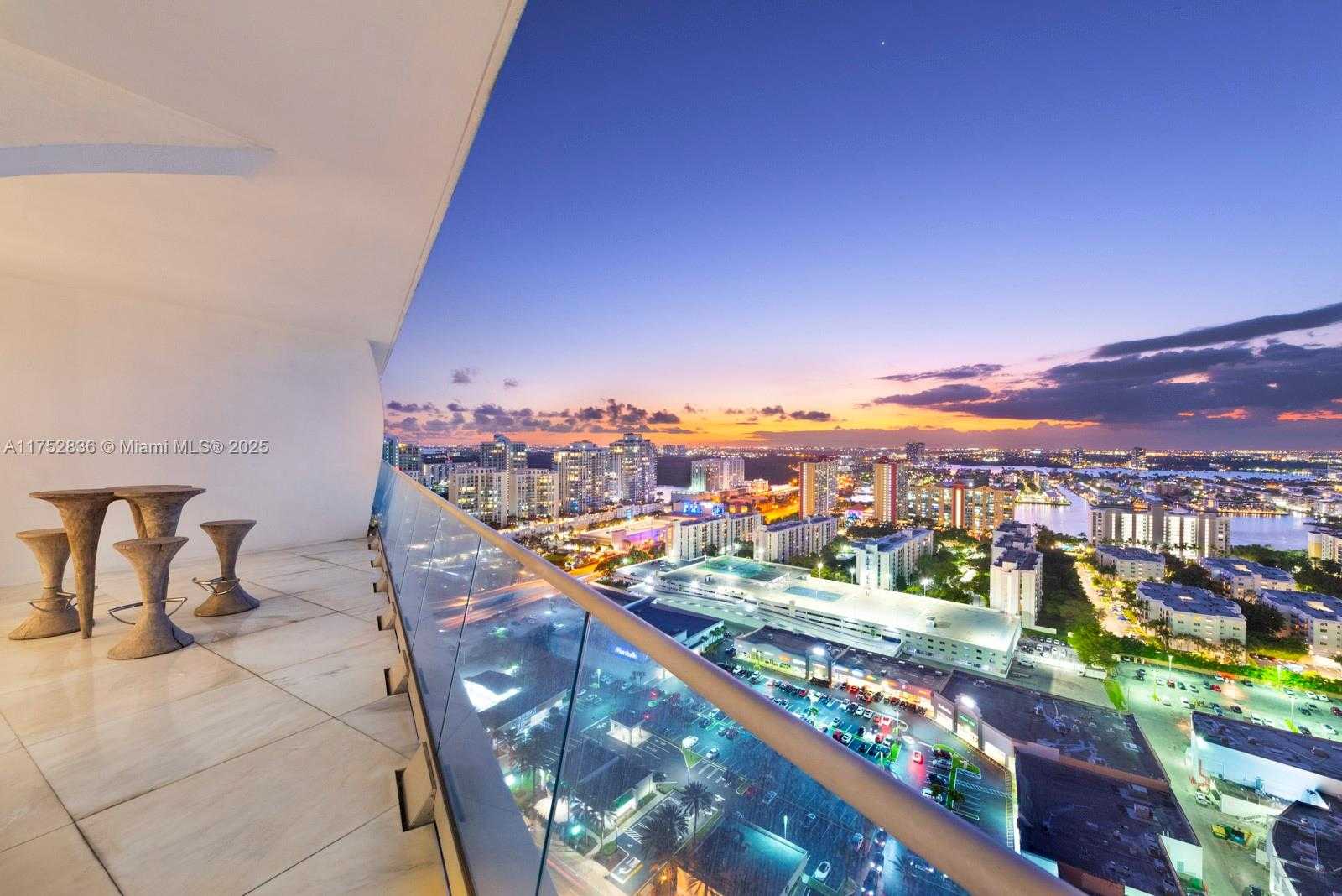 Small Image of 16901 COLLINS AVE #2703, Sunny Isles Beach Number 27