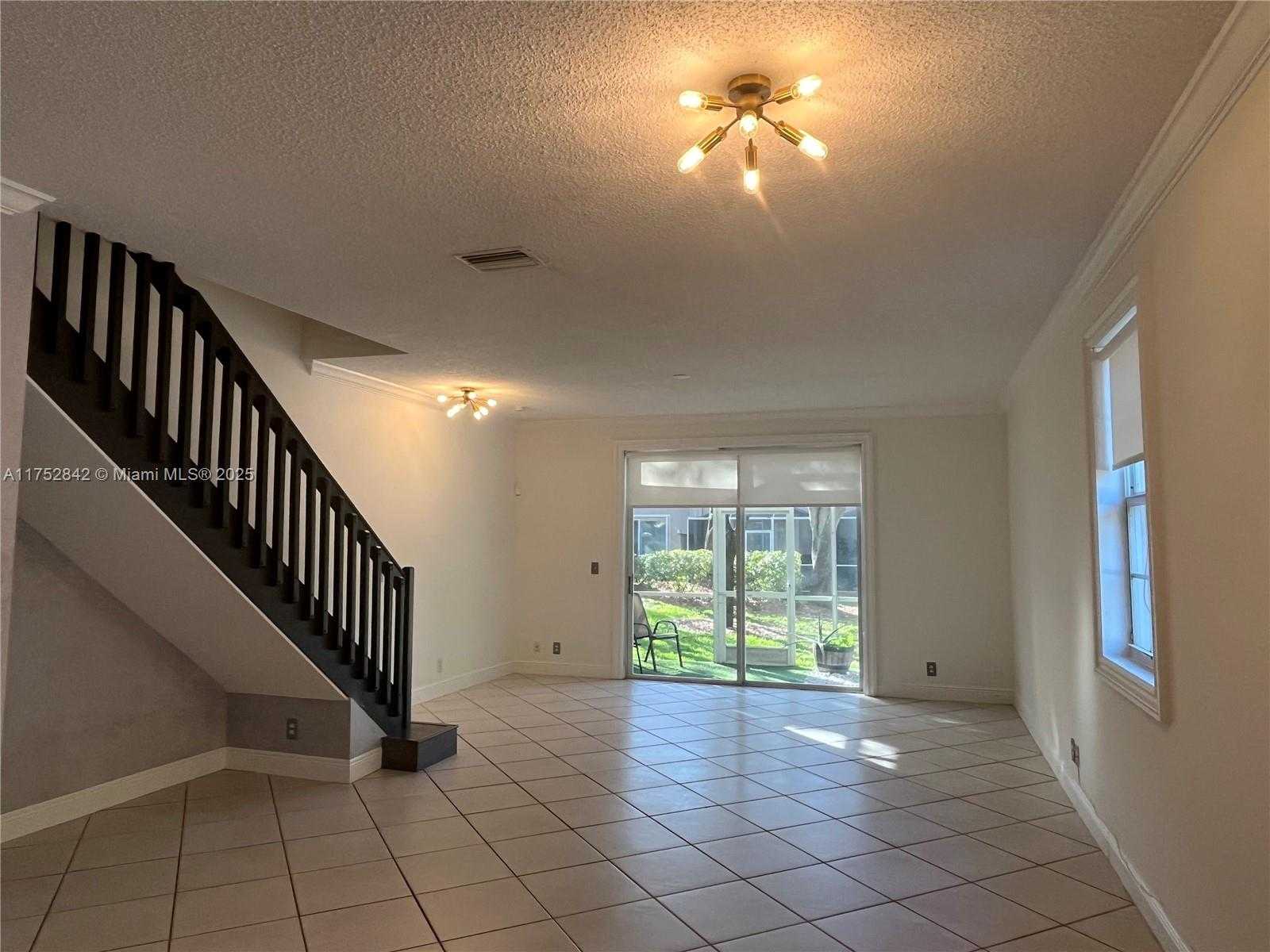 Small Image of 2045 POMPEII CT #2045, Weston Number 11