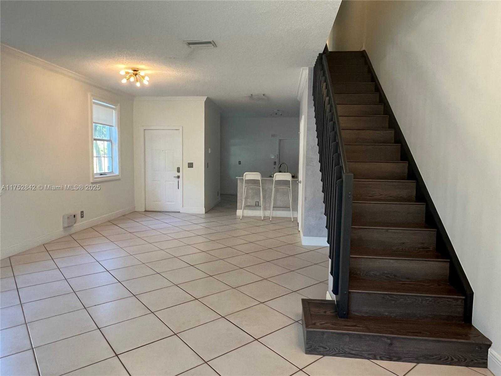 Small Image of 2045 POMPEII CT #2045, Weston Number 12