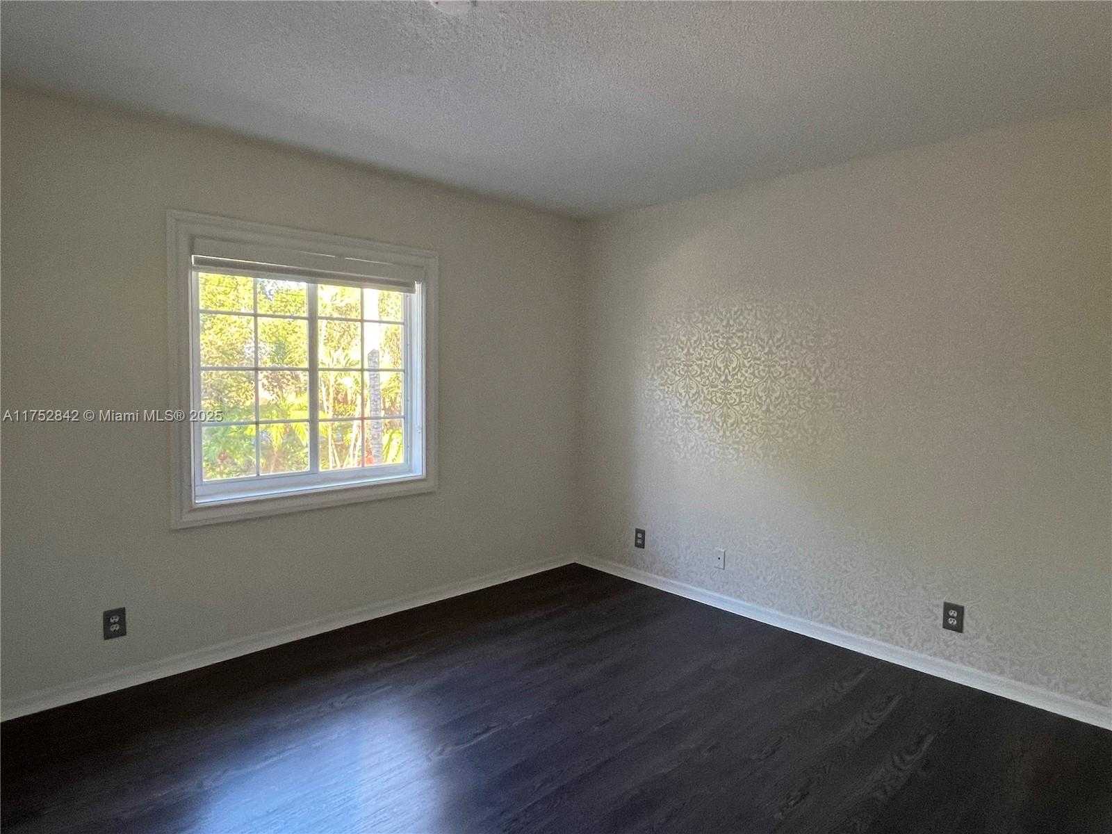 Small Image of 2045 POMPEII CT #2045, Weston Number 21