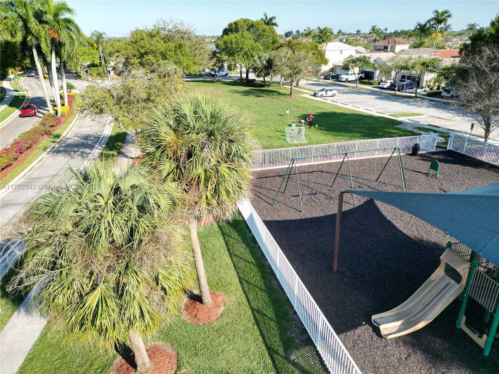 Small Image of 2045 POMPEII CT #2045, Weston Number 38