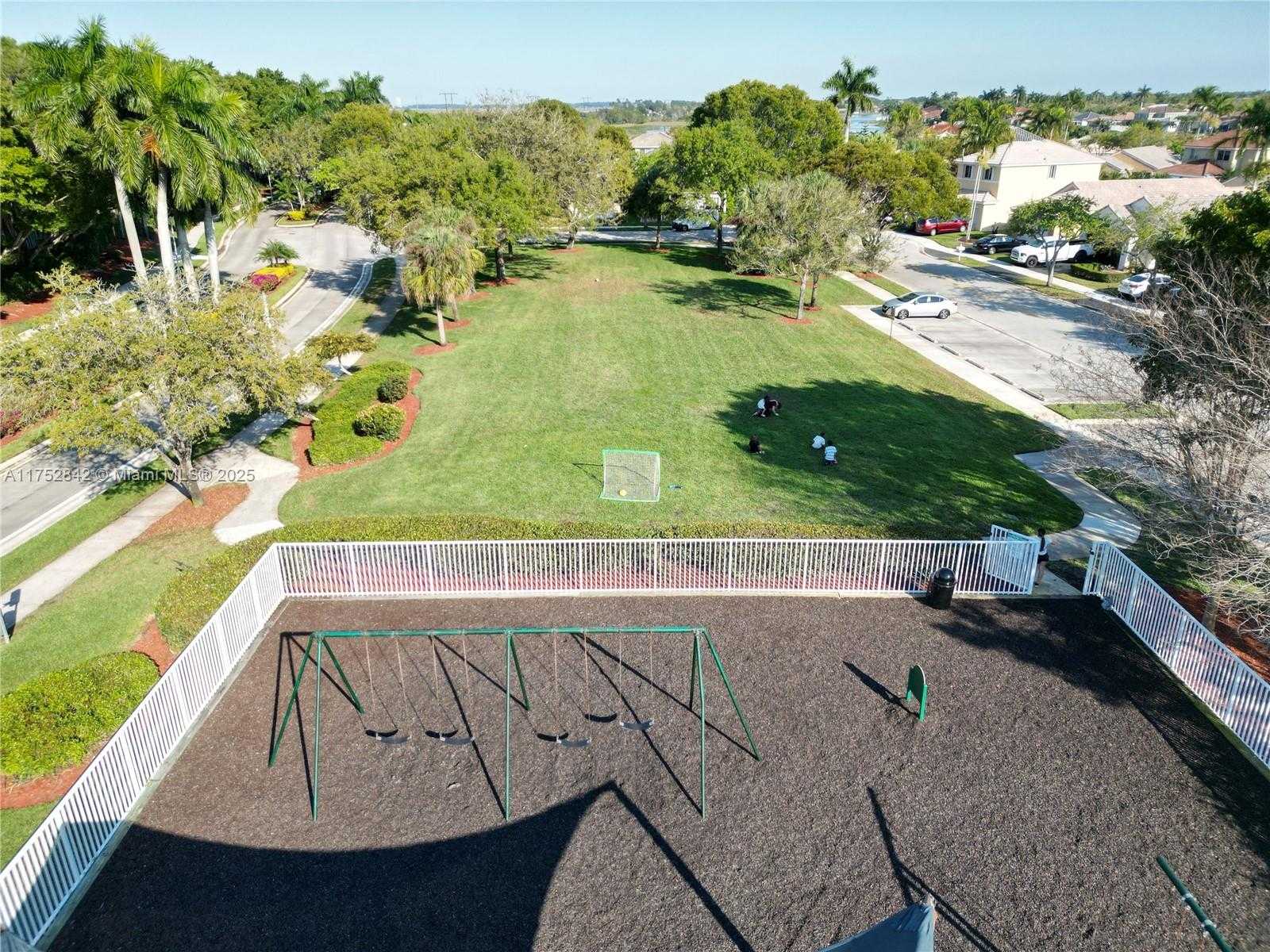 Small Image of 2045 POMPEII CT #2045, Weston Number 40