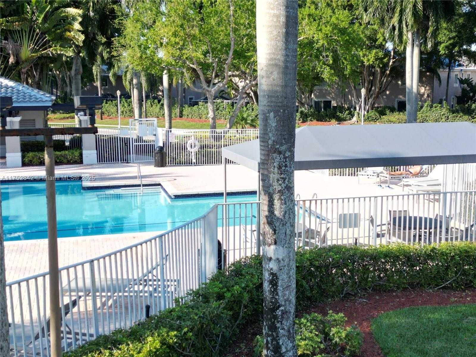 Small Image of 2045 POMPEII CT #2045, Weston Number 52