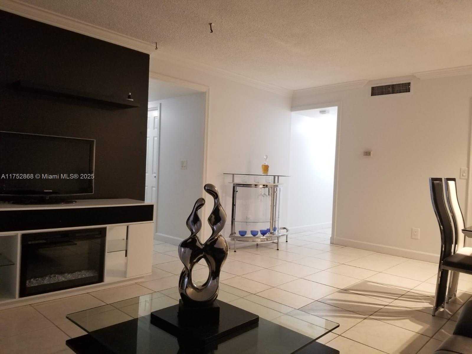 Small Image of 2020 NORTH EAST 135TH ST #904, North Miami Number 4