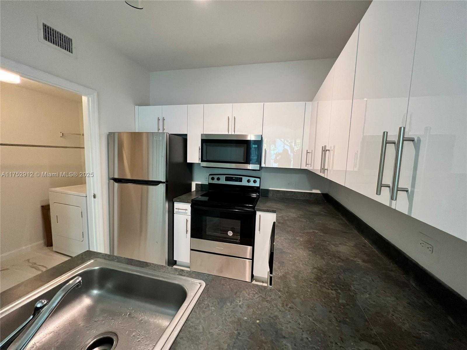 Small Image of 9172 COLLINS AVE #214, Surfside Number 5