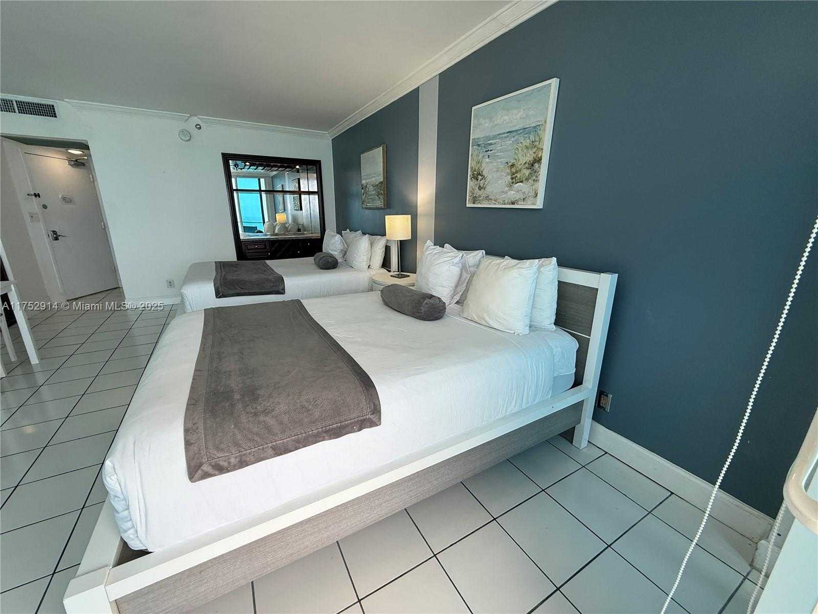 Small Image of 5445 COLLINS AVE #729, Miami Beach Number 10