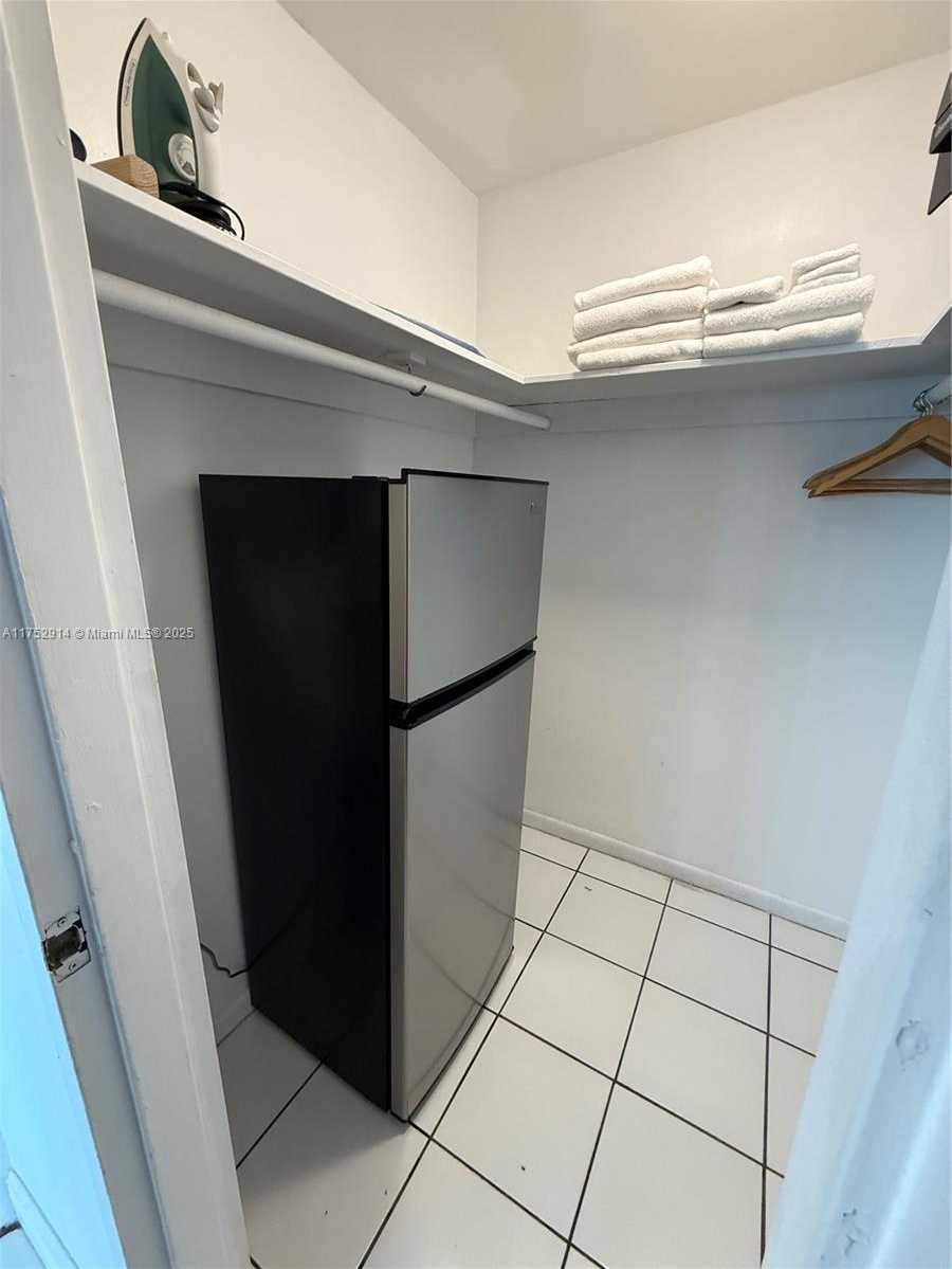 Small Image of 5445 COLLINS AVE #729, Miami Beach Number 13