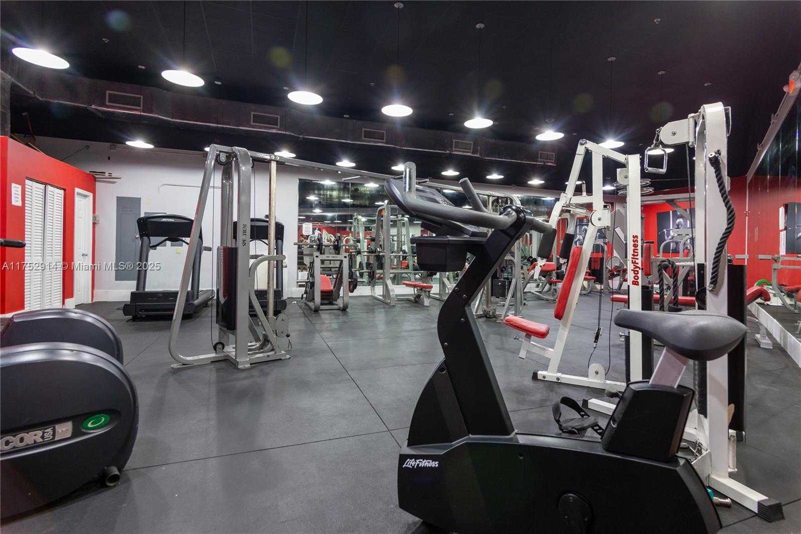 Small Image of 5445 COLLINS AVE #729, Miami Beach Number 25
