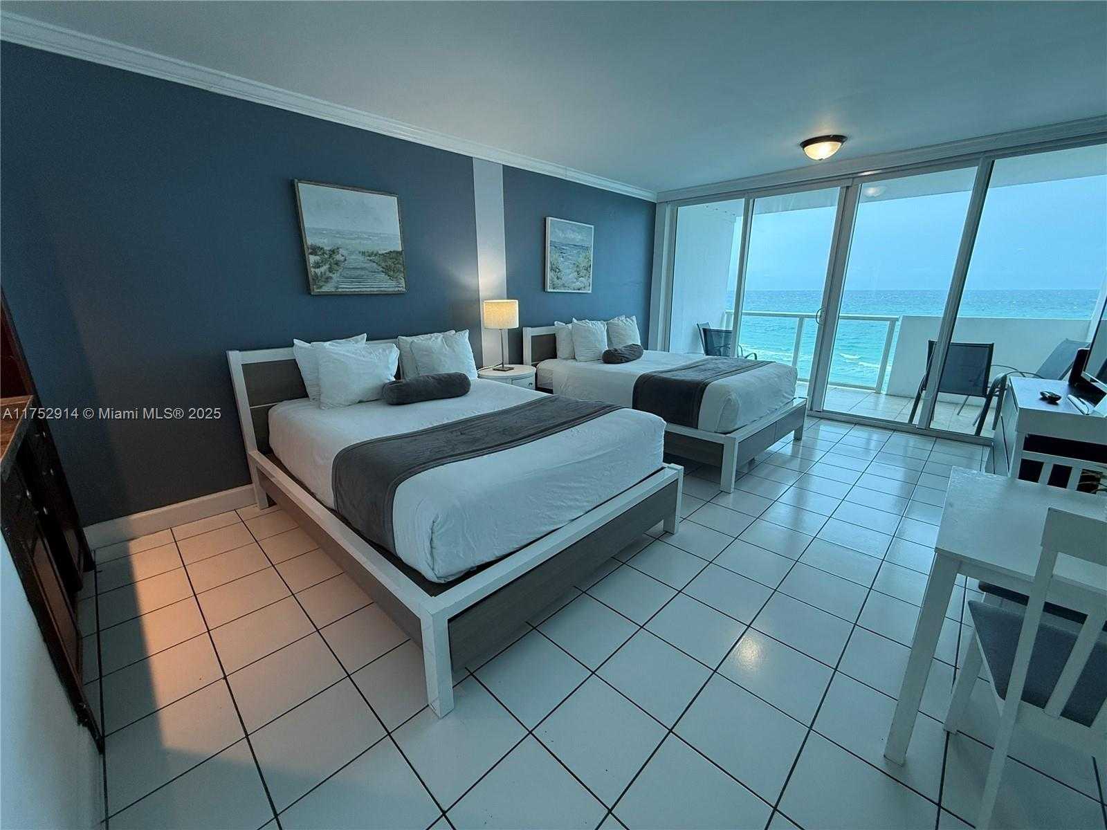 Small Image of 5445 COLLINS AVE #729, Miami Beach Number 4
