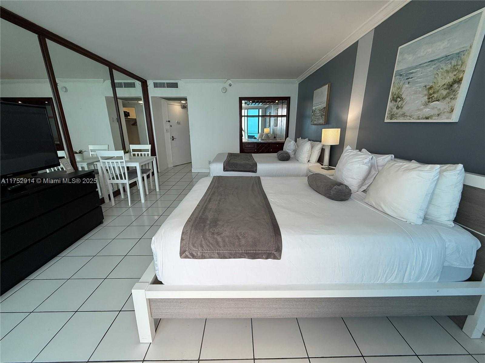 Small Image of 5445 COLLINS AVE #729, Miami Beach Number 9