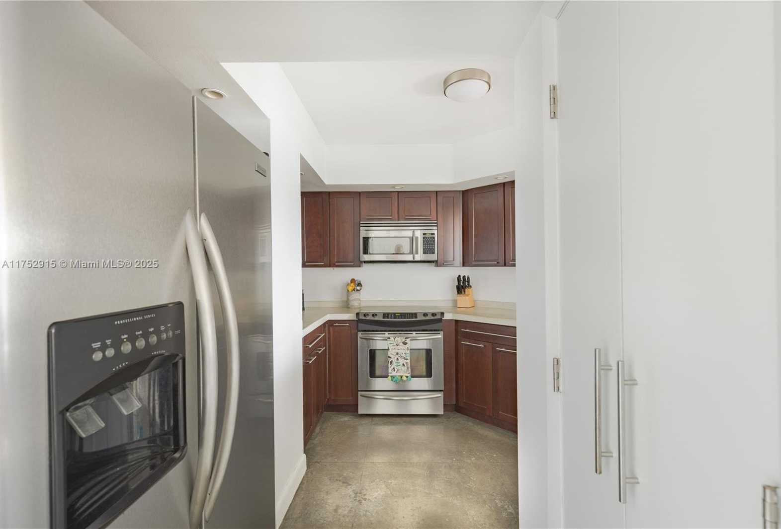 Small Image of 1900 SUNSET HARBOUR DR #703, Miami Beach Number 2