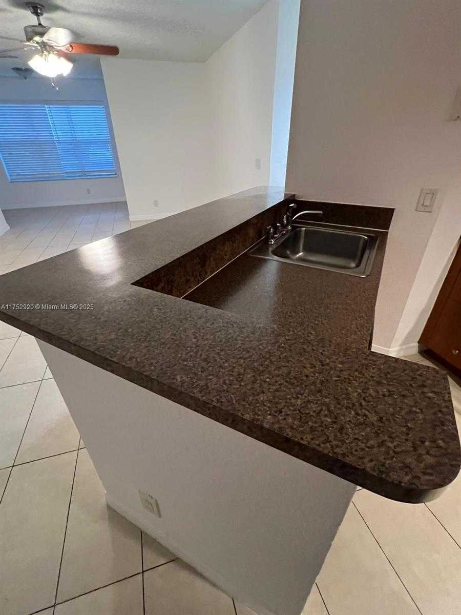 Small Image of 3340 NORTH PINEWALK DR N #1514, Margate Number 6