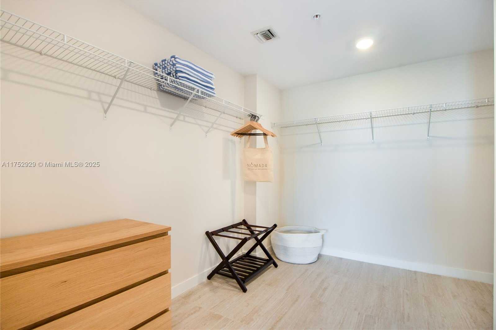 Small Image of 3900 BISCAYNE BLVD #S-1108, Miami Number 11