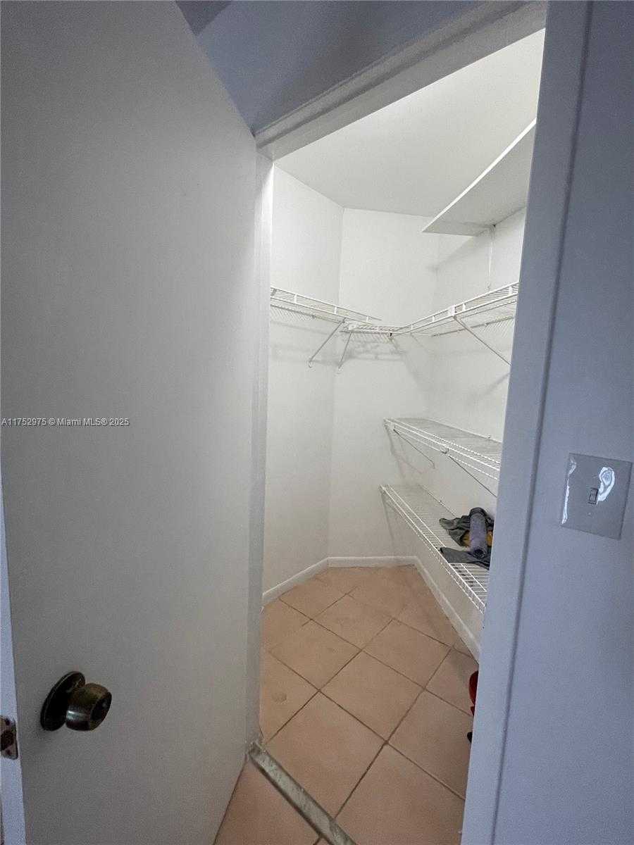 Imagen de Pequeño Objeto