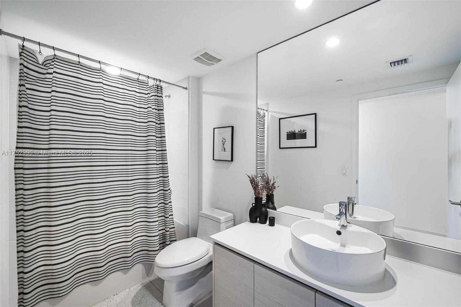 Small Image of 4250 BISCAYNE BLVD #1605, Miami Number 19