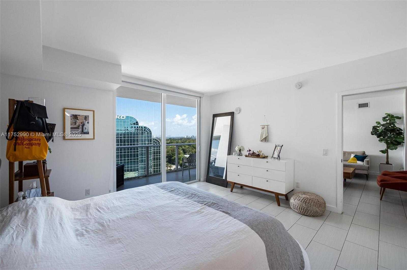 Small Image of 4250 BISCAYNE BLVD #1605, Miami Number 6