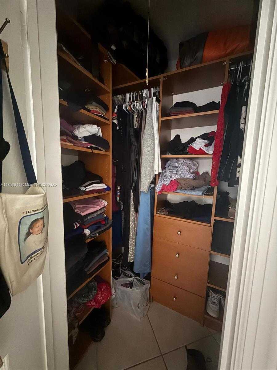 Imagen de Pequeño Objeto