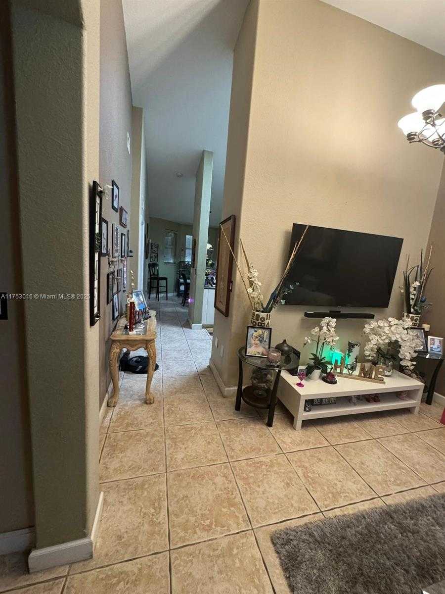 Small Image of 1692 SOUTH EAST 29TH CT #201, Homestead Number 19