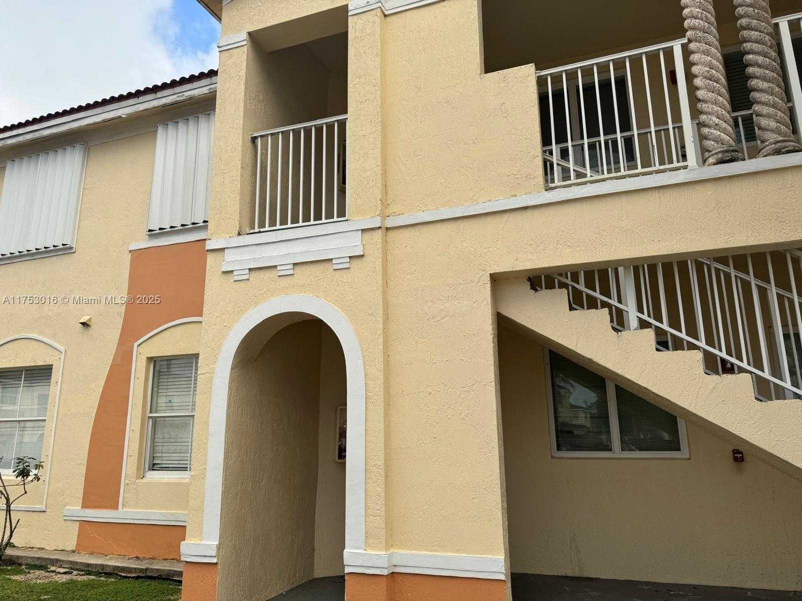 Small Image of 1692 SOUTH EAST 29TH CT #201, Homestead Number 2