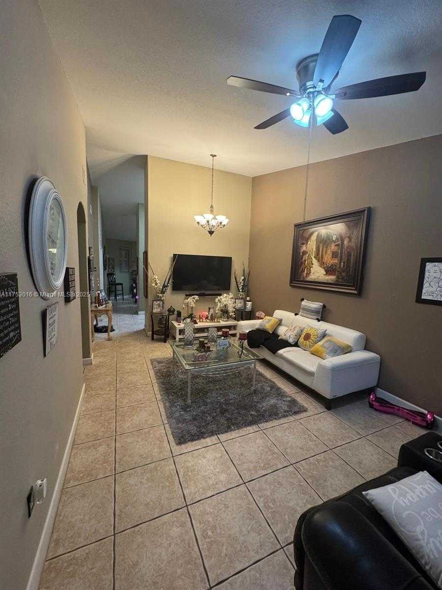 Small Image of 1692 SOUTH EAST 29TH CT #201, Homestead Number 4