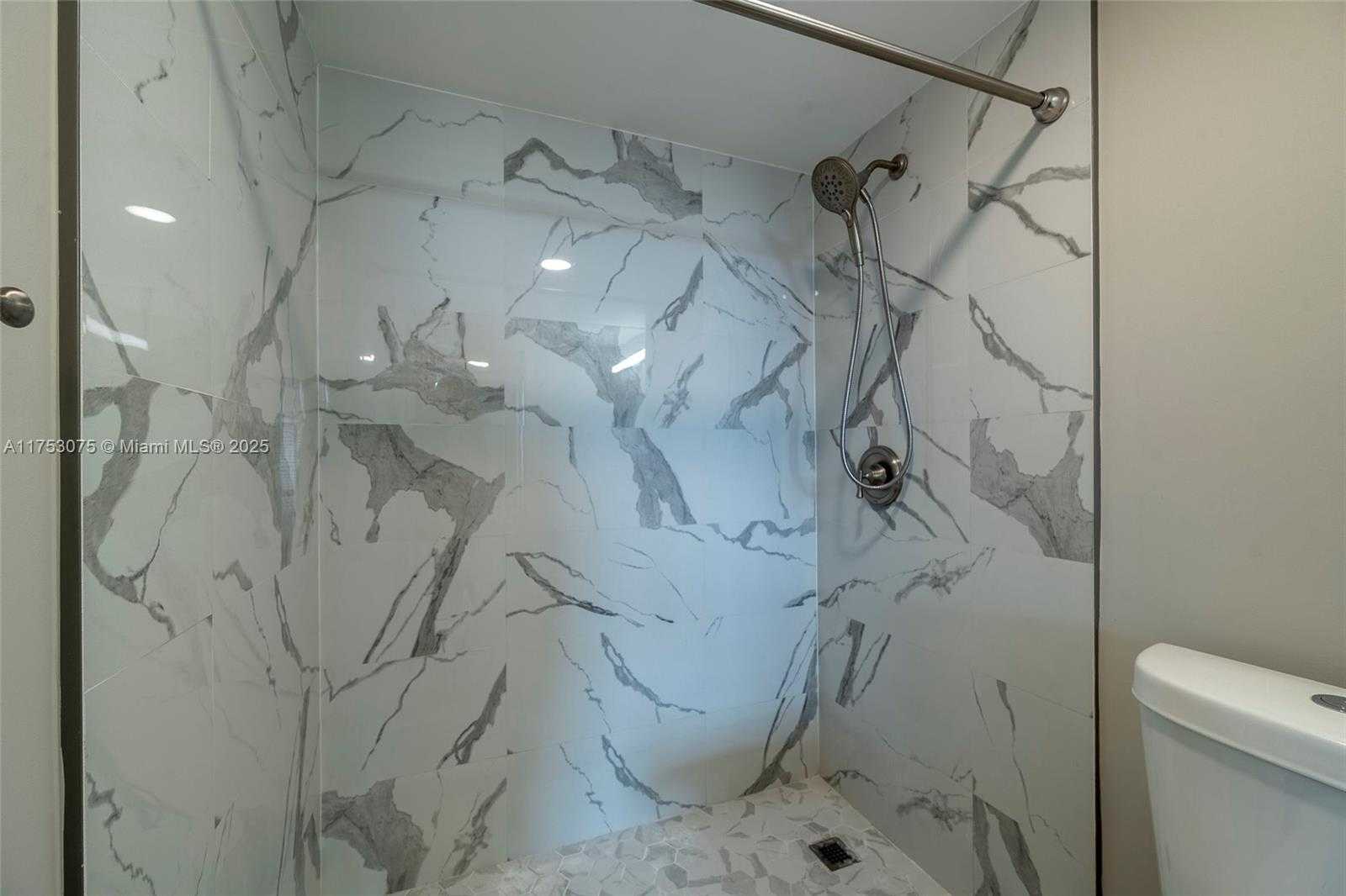 Small Image of 2841 NORTH EAST 163RD ST #605, North Miami Beach Number 21