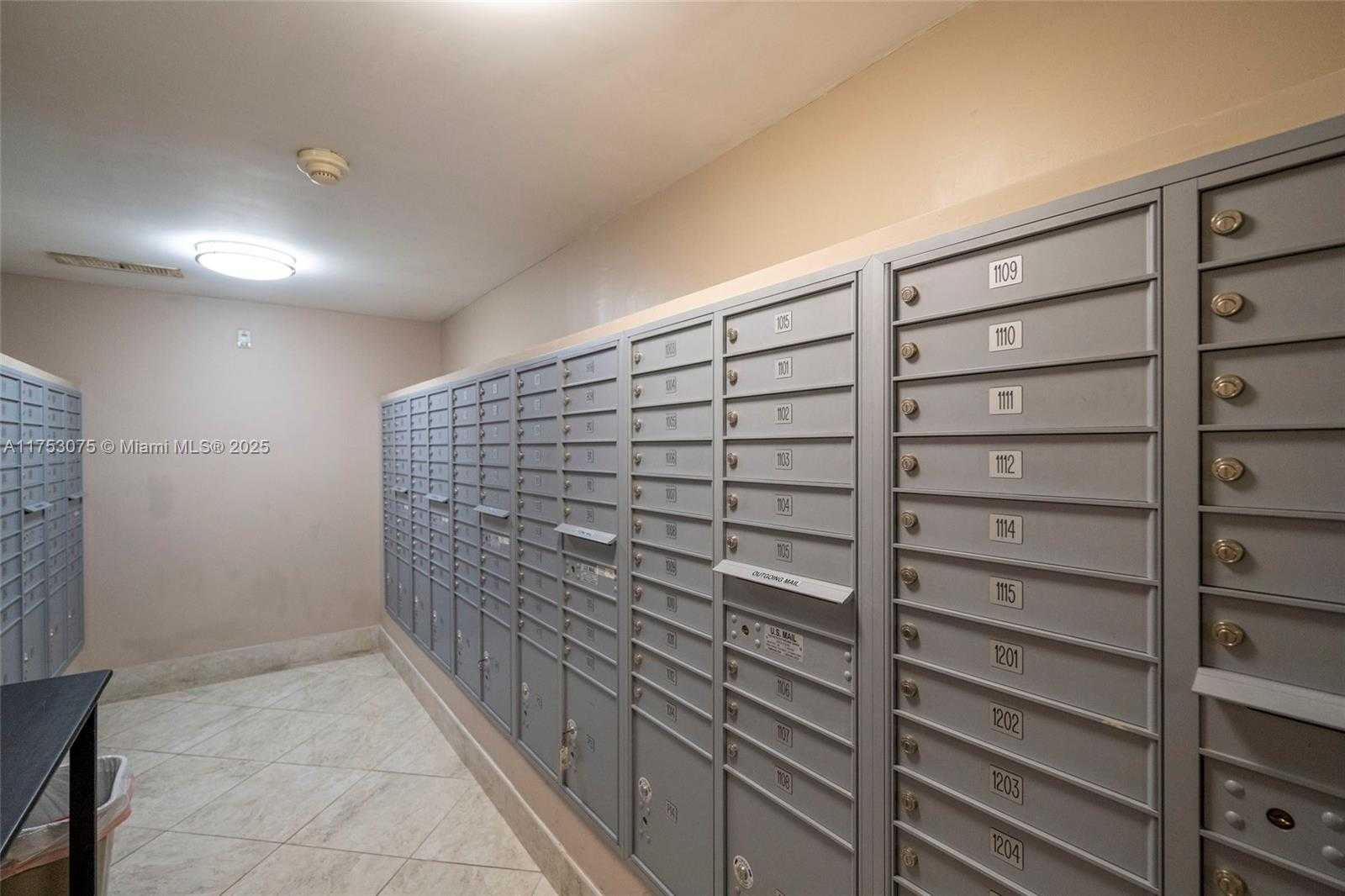 Small Image of 2841 NORTH EAST 163RD ST #605, North Miami Beach Number 31