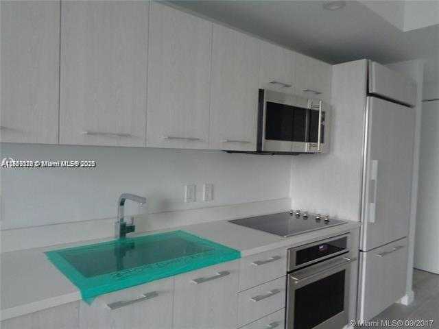 Small Image of 45 SOUTH WEST 9TH ST #2709, Miami Number 5