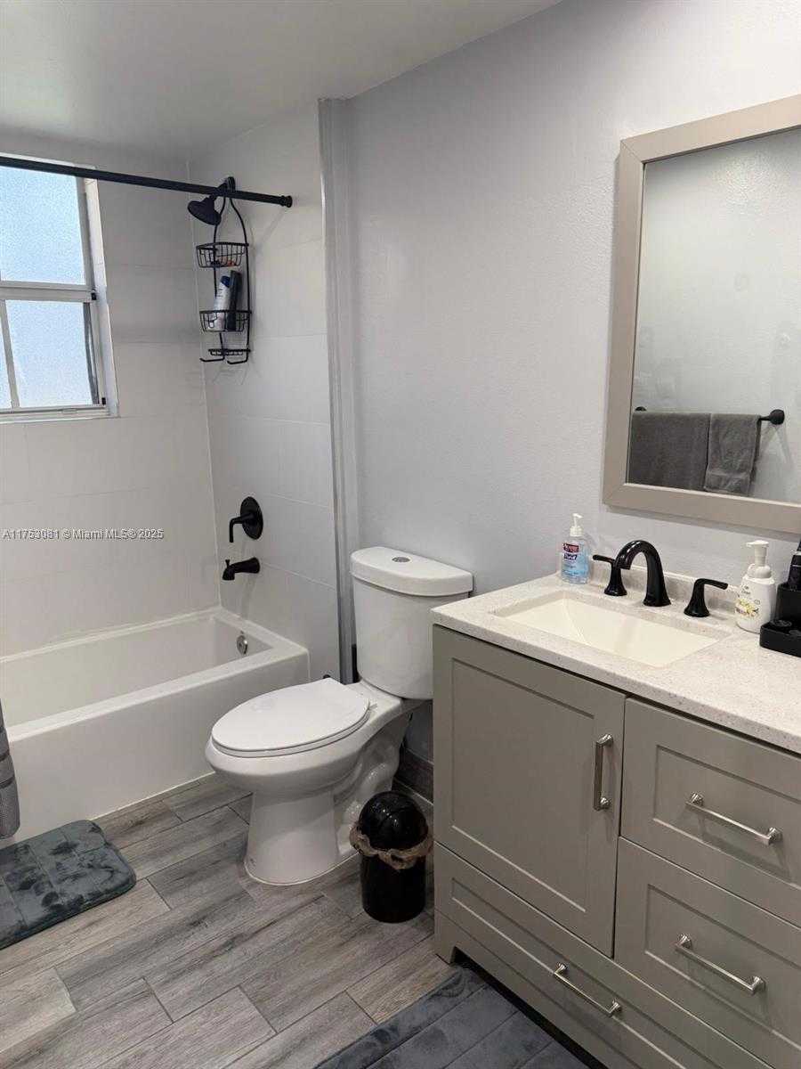 Small Image of 2201 WEST PRESERVE WAY #108, Miramar Number 15