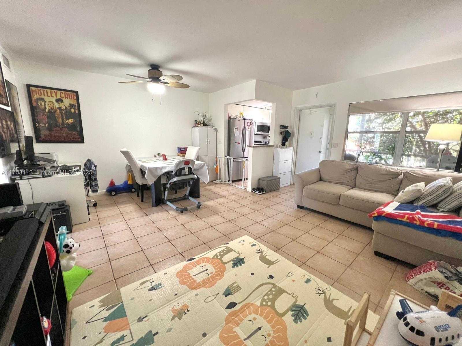 Small Image of 270 LAYNE BLVD #208, Hallandale Beach Number 13