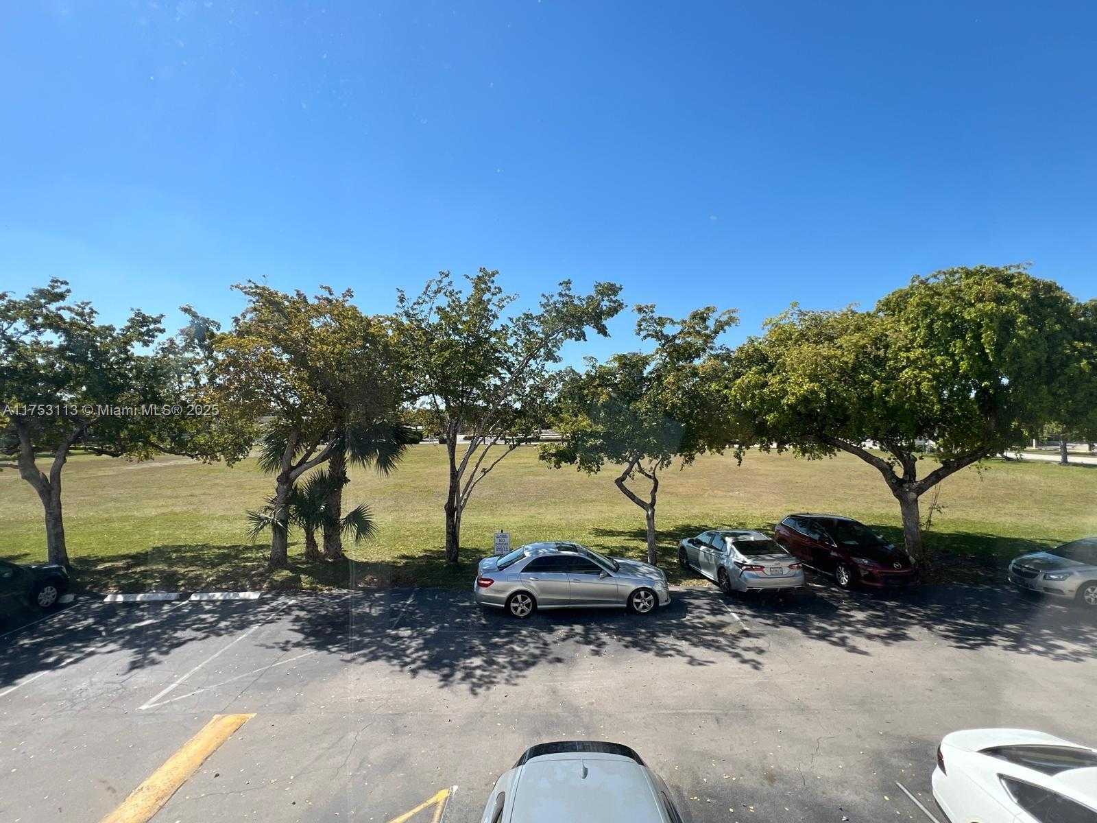 Small Image of 270 LAYNE BLVD #208, Hallandale Beach Number 23