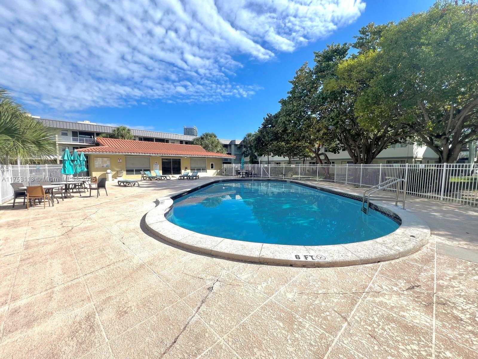 Small Image of 270 LAYNE BLVD #208, Hallandale Beach Number 24