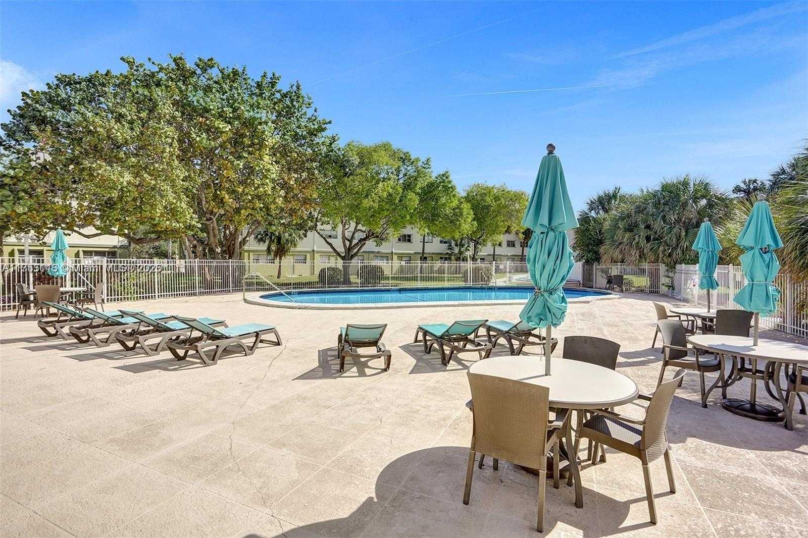 Small Image of 270 LAYNE BLVD #208, Hallandale Beach Number 25
