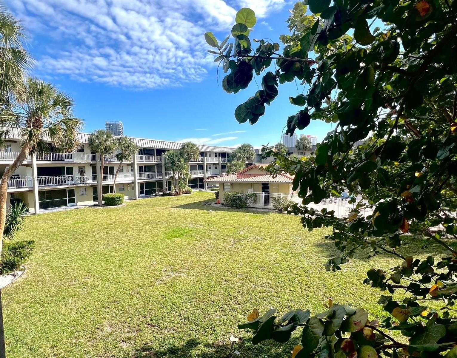 Small Image of 270 LAYNE BLVD #208, Hallandale Beach Number 28