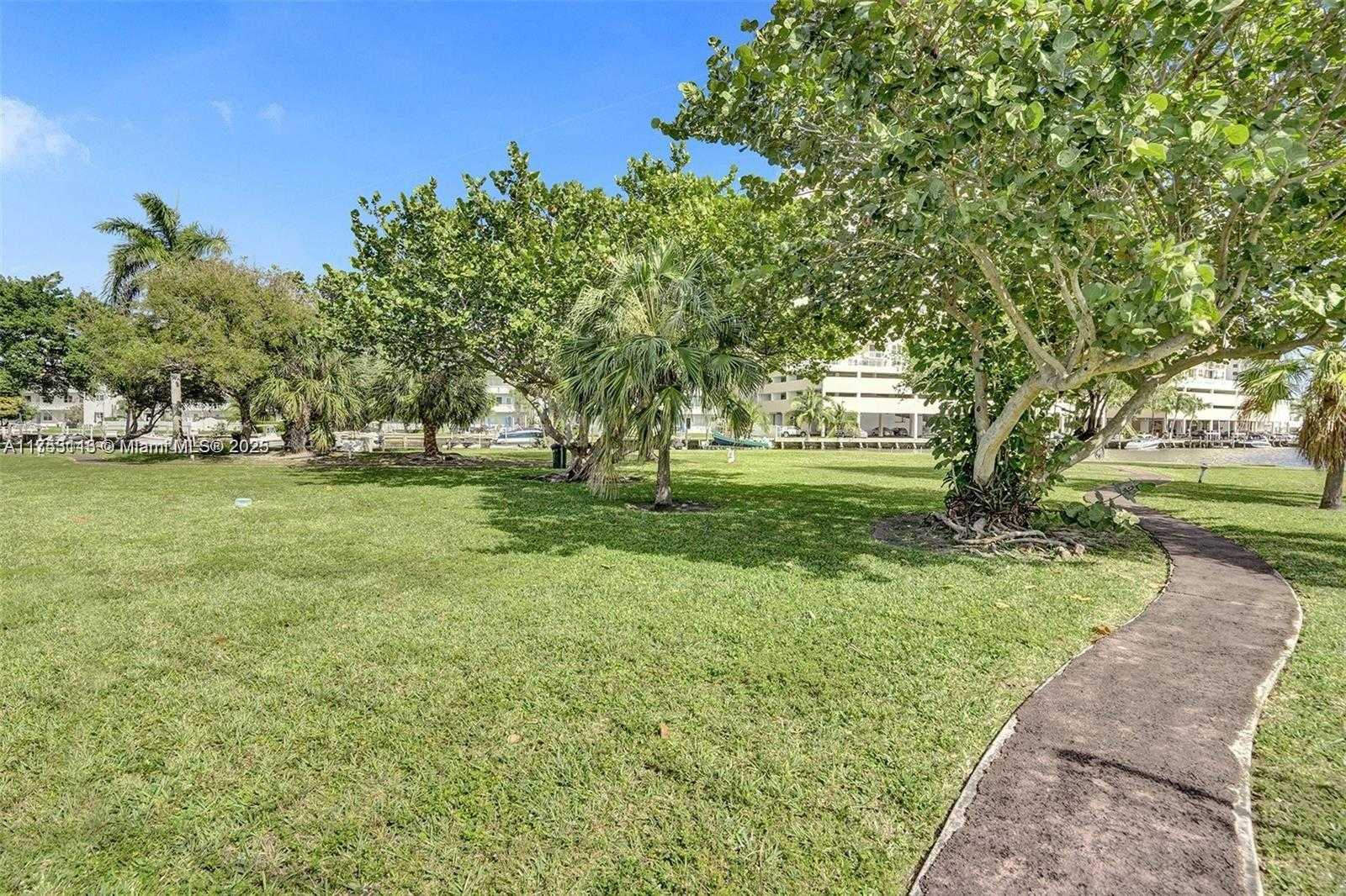 Small Image of 270 LAYNE BLVD #208, Hallandale Beach Number 29