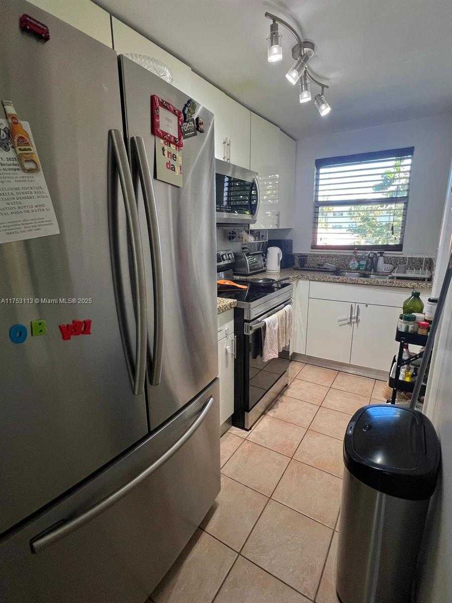 Small Image of 270 LAYNE BLVD #208, Hallandale Beach Number 8