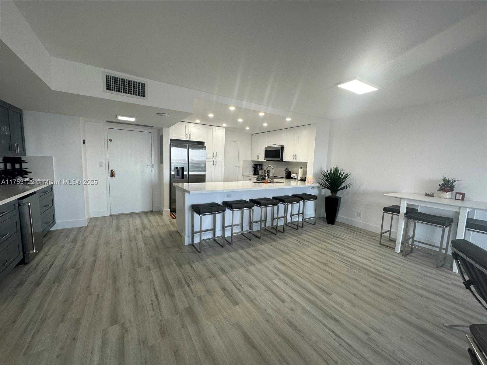 Small Image of 3800 SOUTH OCEAN DR #1812, Hollywood Number 12
