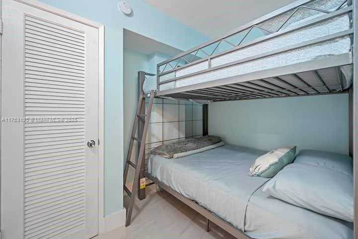 Small Image of 19370 COLLINS AVE #1121, Sunny Isles Beach Number 15