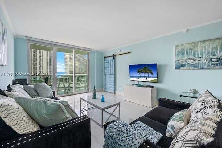 Small Image of 19370 COLLINS AVE #1121, Sunny Isles Beach Number 2