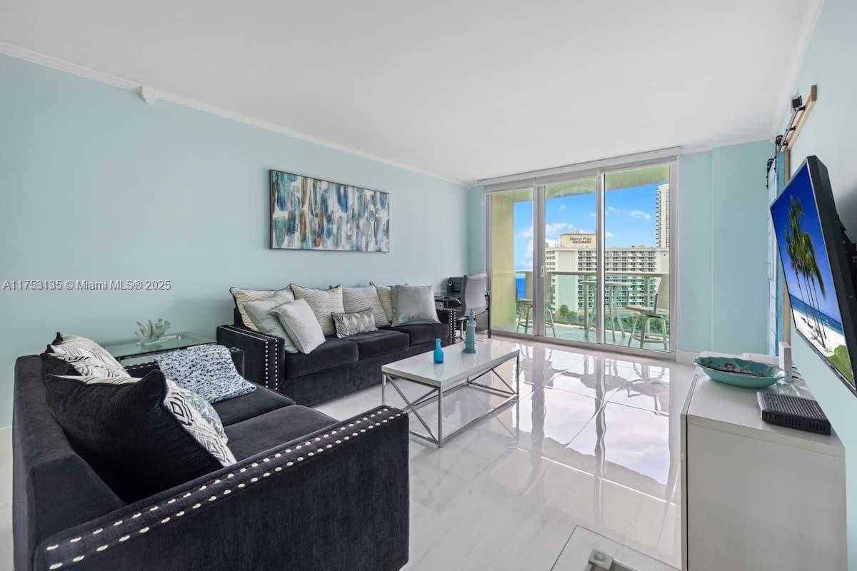 Small Image of 19370 COLLINS AVE #1121, Sunny Isles Beach Number 3