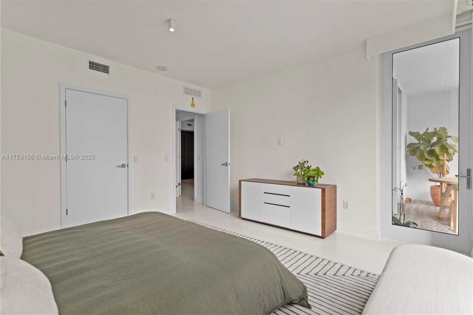 Small Image of 1080 BRICKELL AVE #1802, Miami Number 21