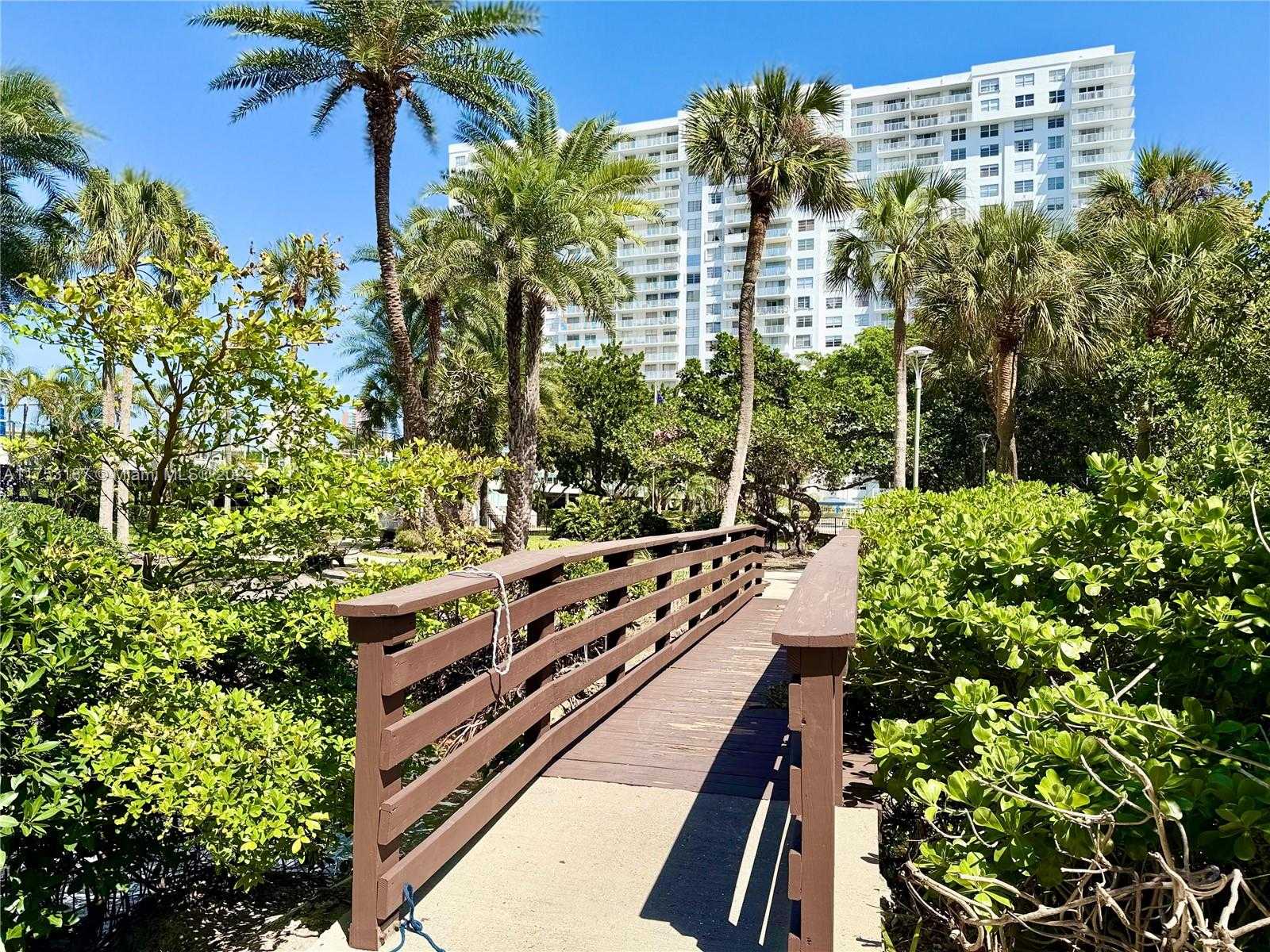 Small Image of 2851 NORTH EAST 183RD ST #1706E, Aventura Number 20