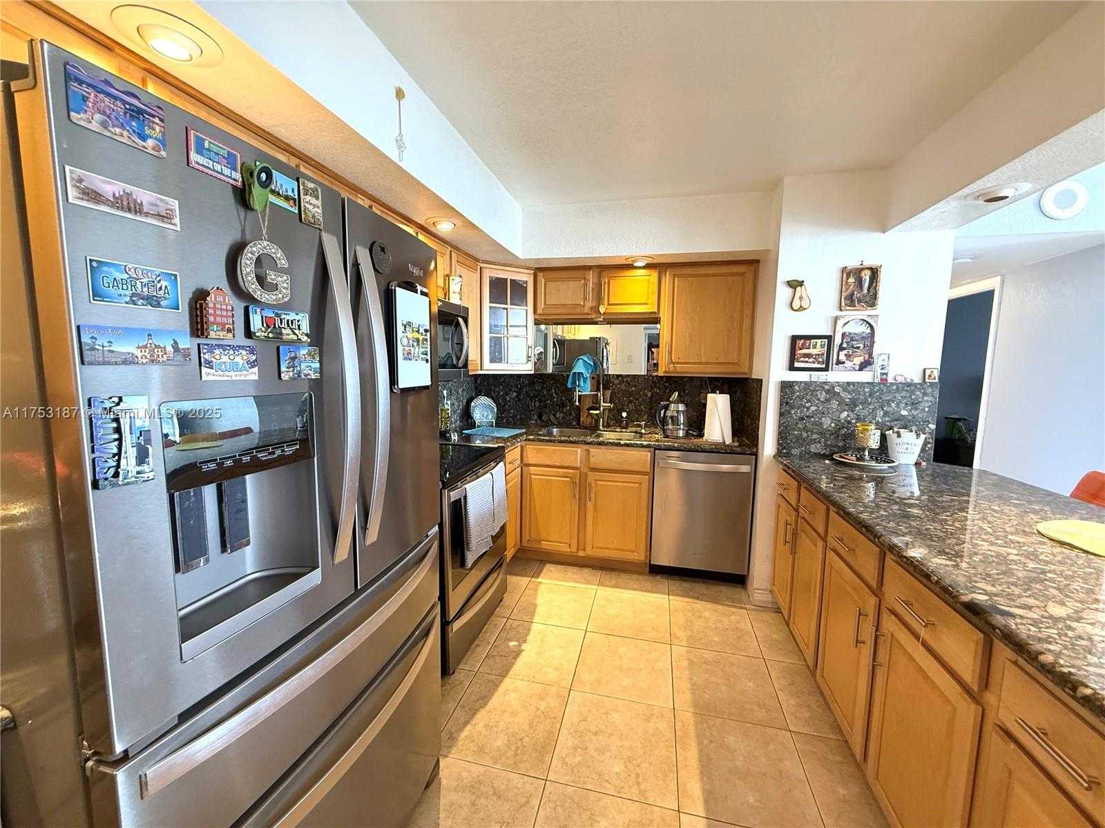 Small Image of 2851 NORTH EAST 183RD ST #1706E, Aventura Number 9
