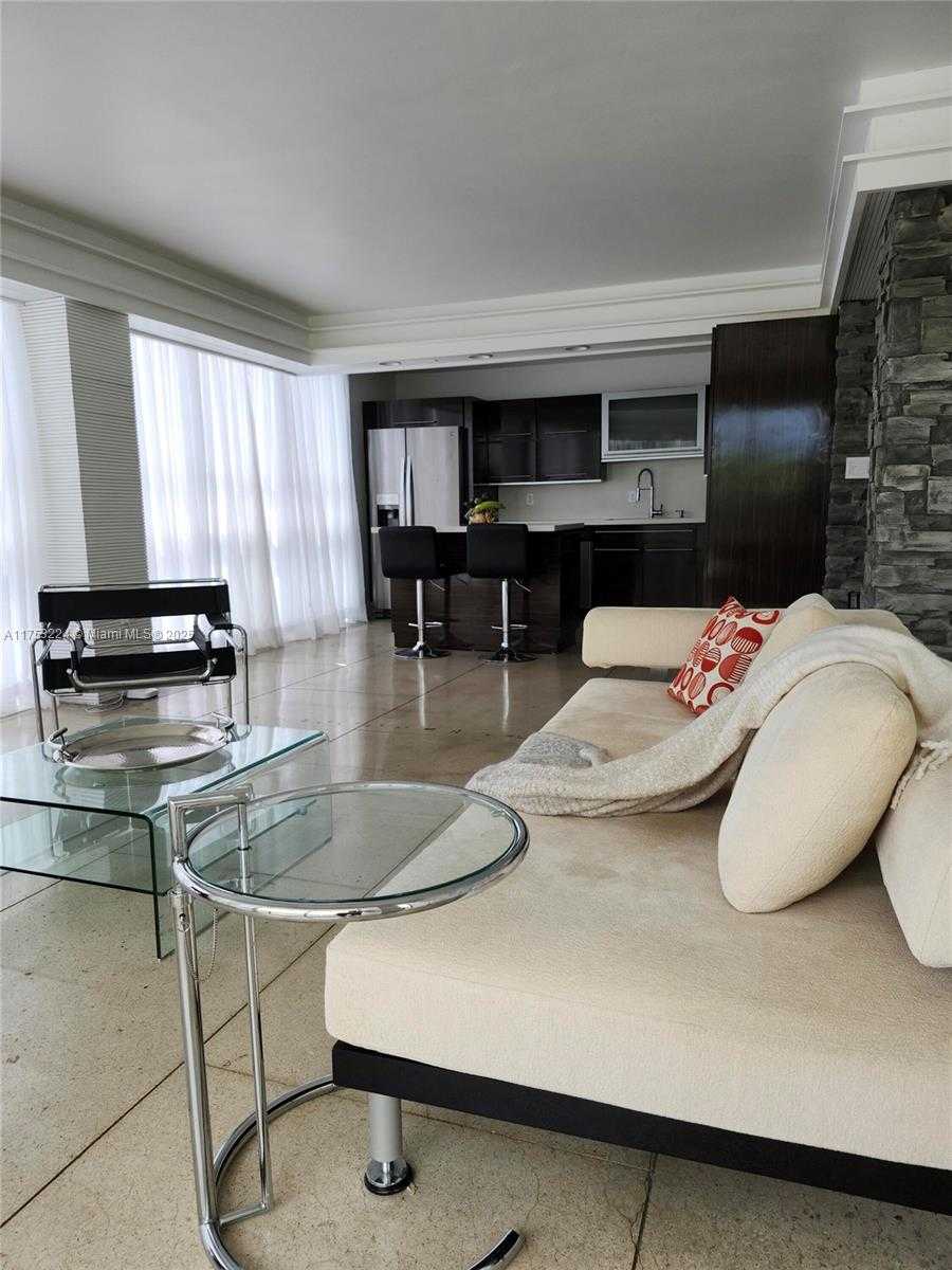Small Image of 600 NE 36th St, Miami, FL 33137, USA Number 18