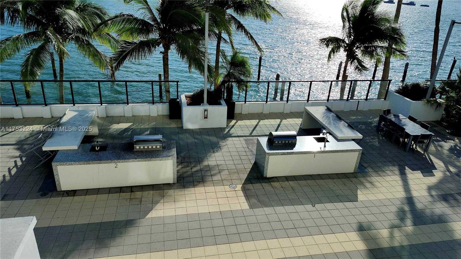 Small Image of 600 NE 36th St, Miami, FL 33137, USA Number 8