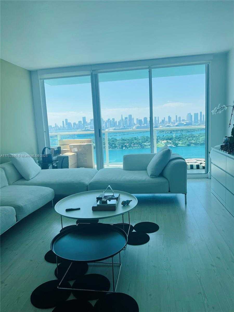 Small Image of 650 WEST AVE #2705, Miami Beach Number 4