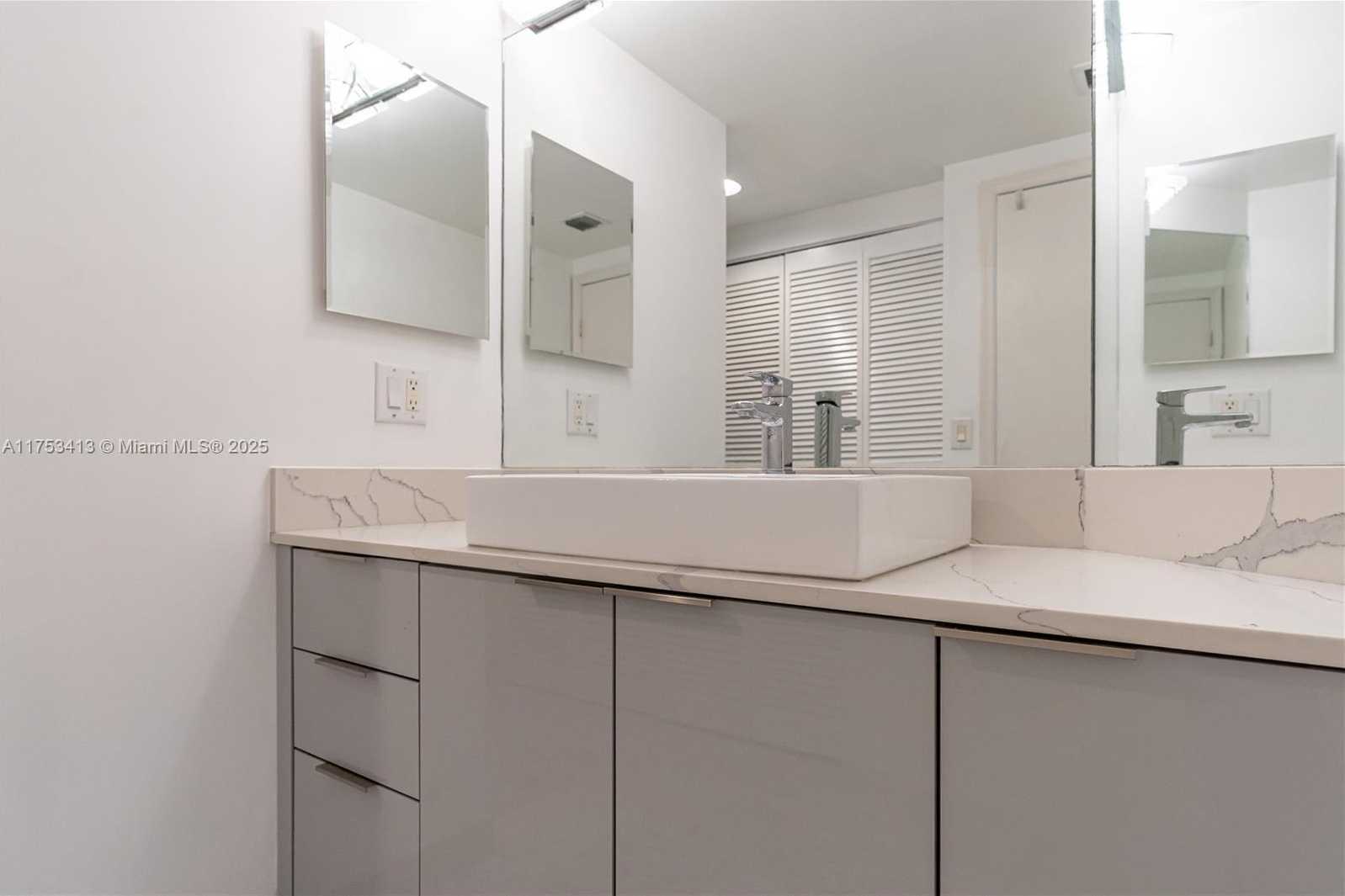 Small Image of 16400 COLLINS AVE #744, Sunny Isles Beach Number 26