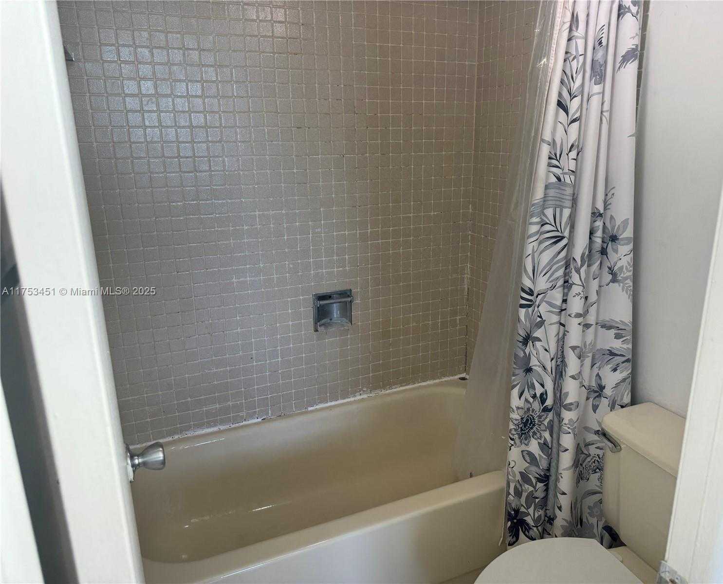 Small Image of 10255 NORTH WEST 9TH ST CIR #503-7, Miami Number 19
