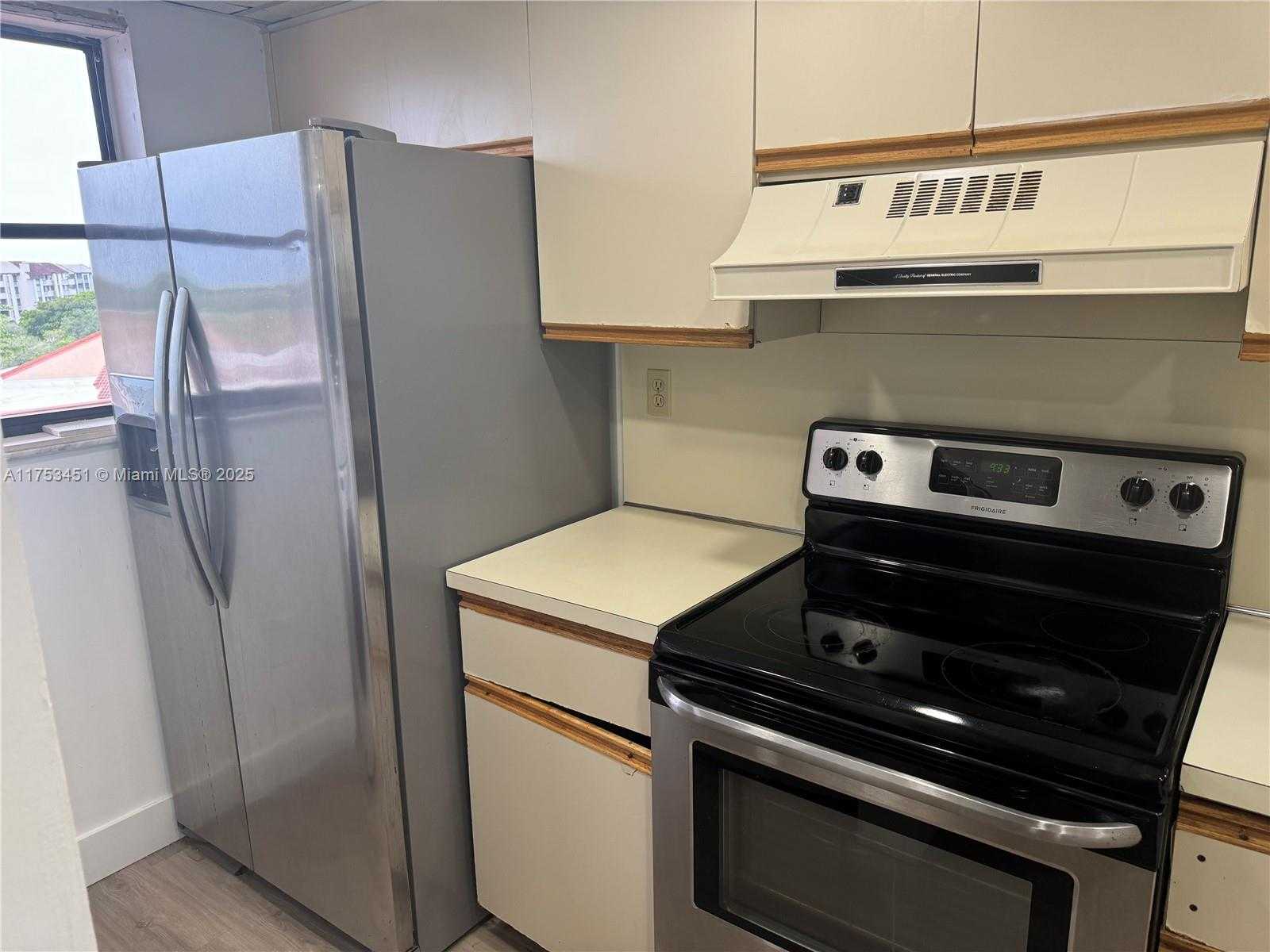 Small Image of 10255 NORTH WEST 9TH ST CIR #503-7, Miami Number 8
