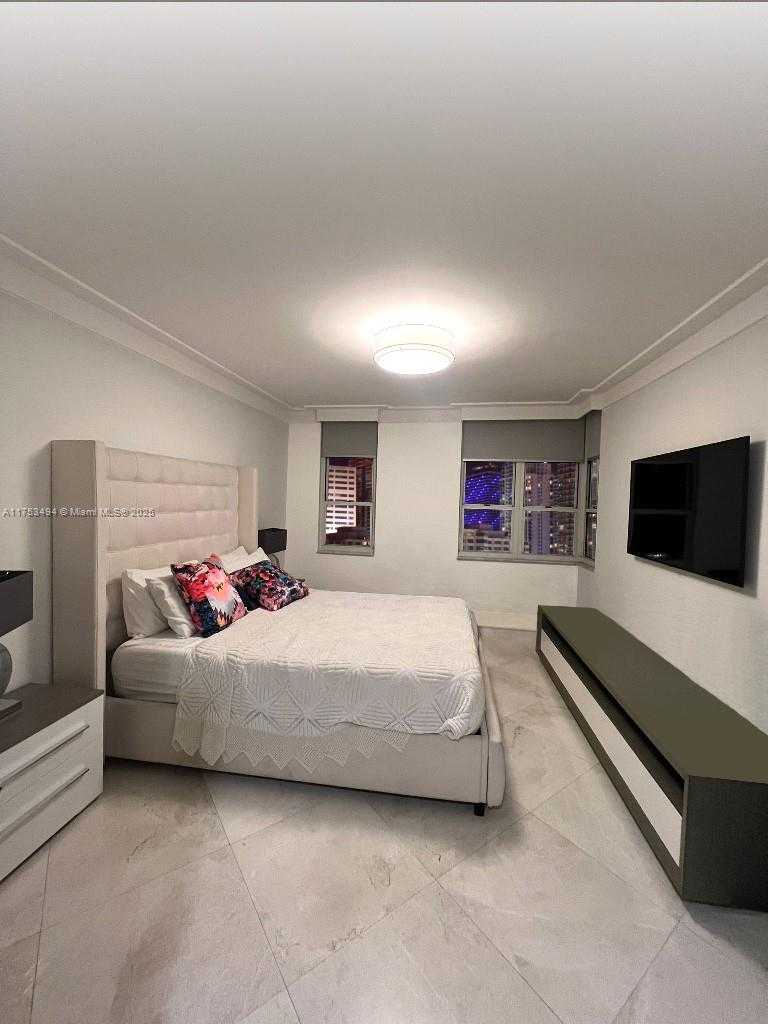Small Image of 701 BRICKELL KEY BLVD #910, Miami Number 10