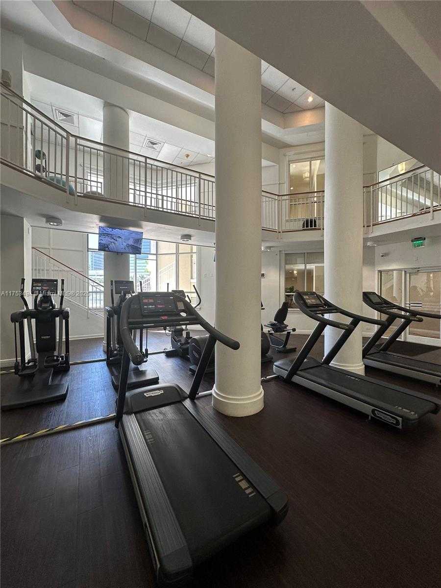 Small Image of 701 BRICKELL KEY BLVD #910, Miami Number 22